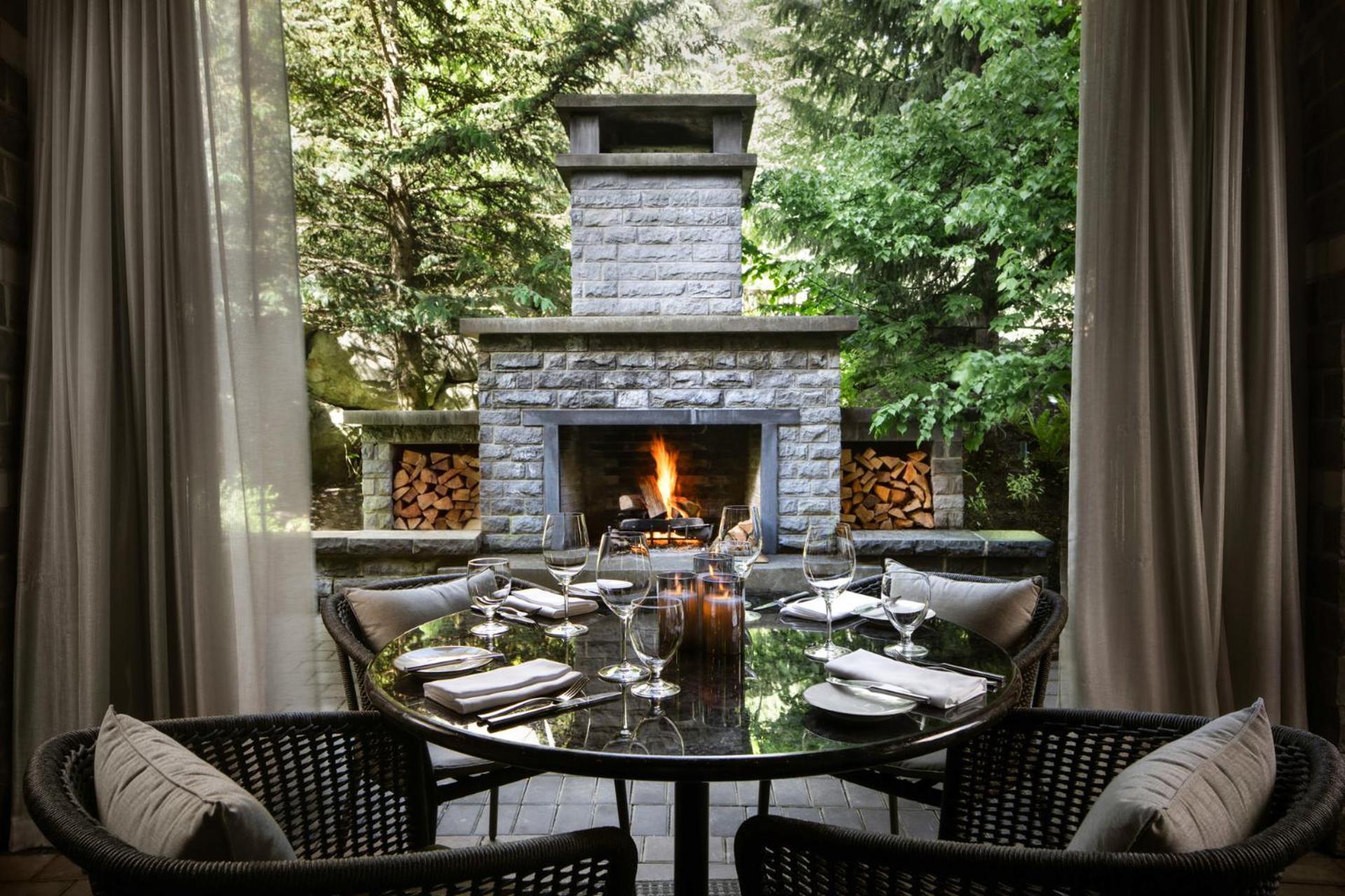 Four Seasons Resort Whistler Extérieur photo